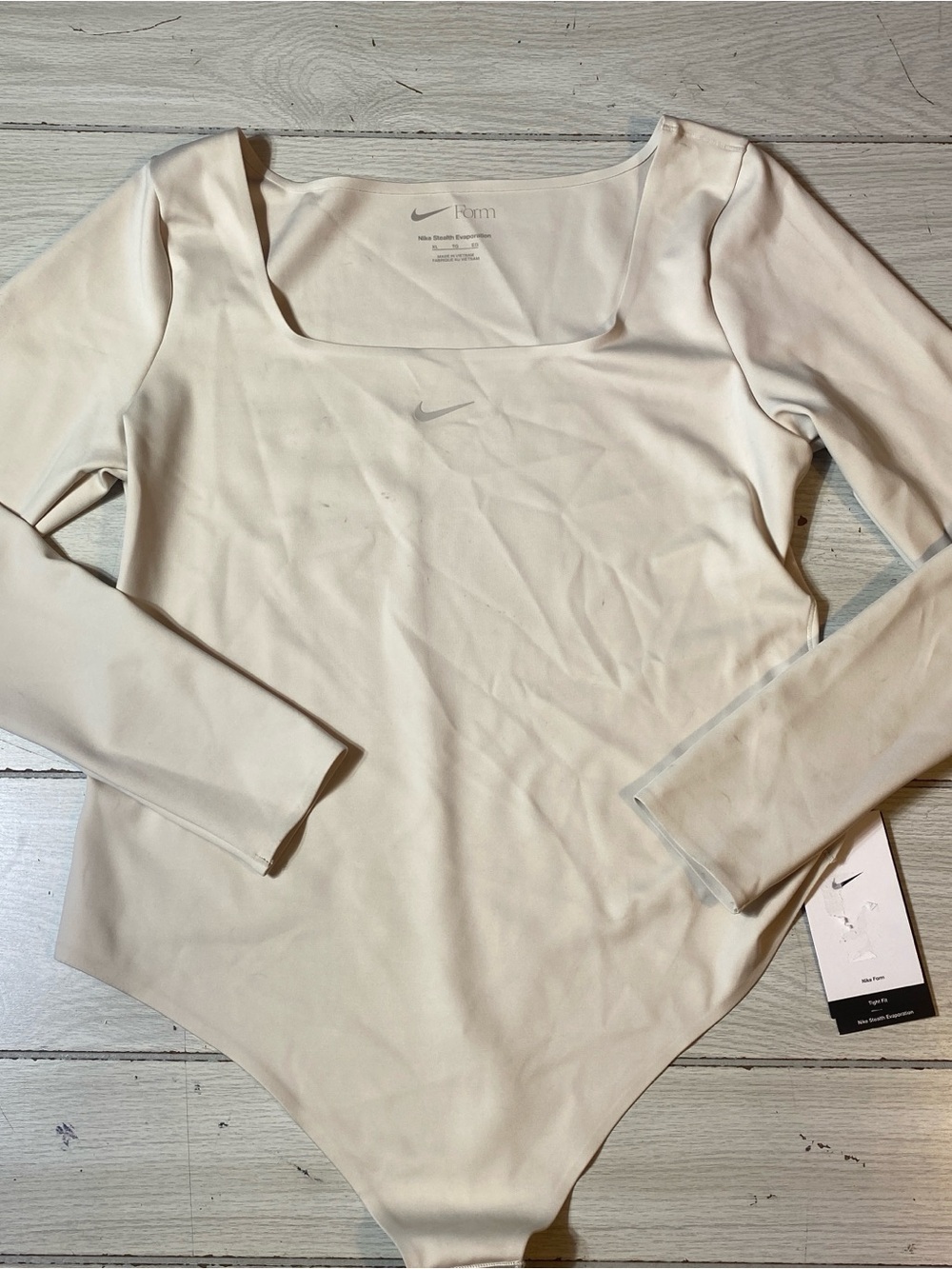 Nike Form Stealth Evaporation Bodysuit Beige Cream XL New With Tags)